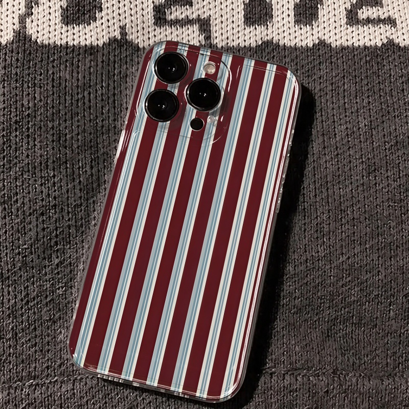 Burgundy Blue Striped Pattern  - Apple Iphone 15 recension och pris